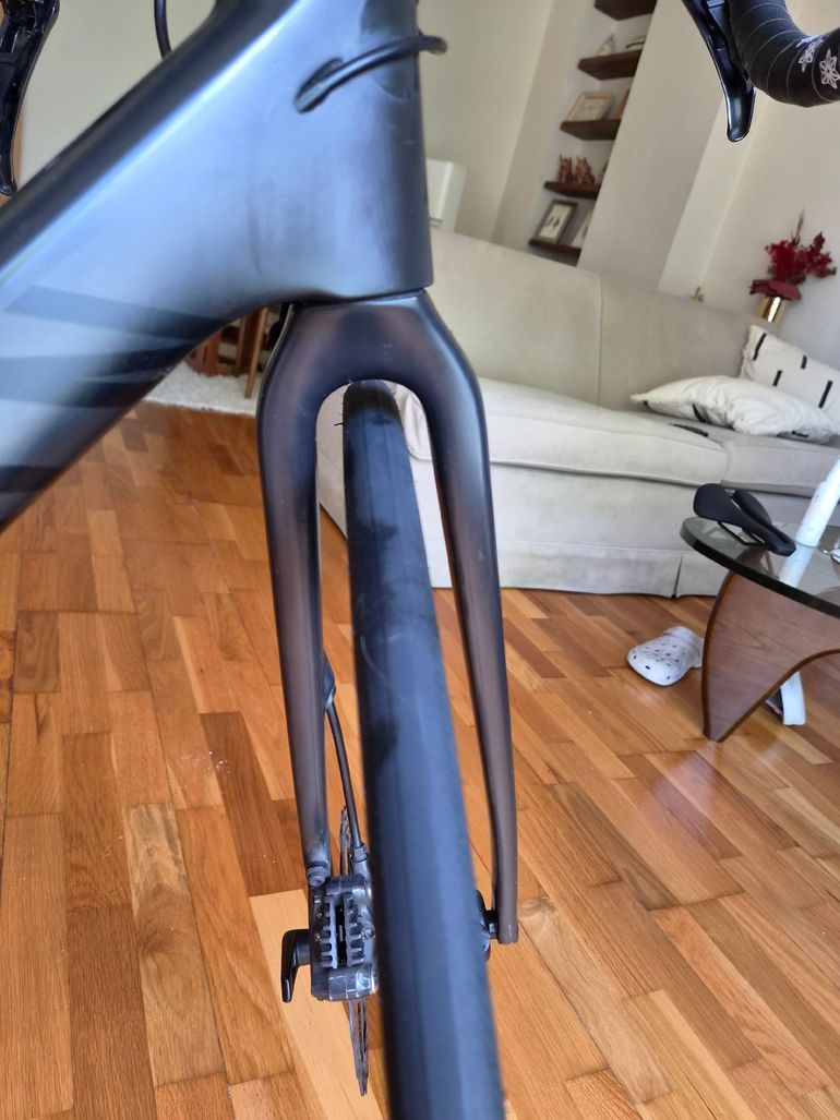 Tweedehands Canyon Ultimate CF SL 8 Disc 2022 2022 Road & Gravel — afbeelding 10 van 14