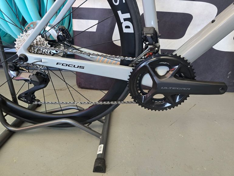 Brugt Focus IZALCO MAX 9.8 2024 2024 Road & Gravel — billede 3 af 6