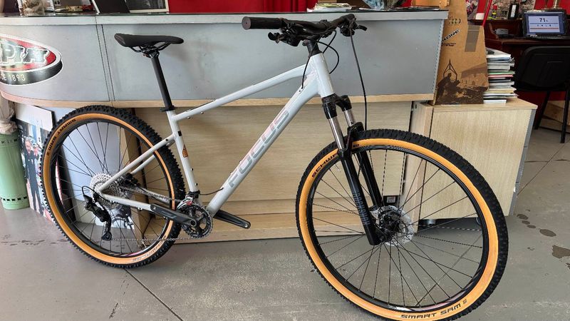 Focus WHISTLER 3.8 2022 2022 Urban & Touring usato