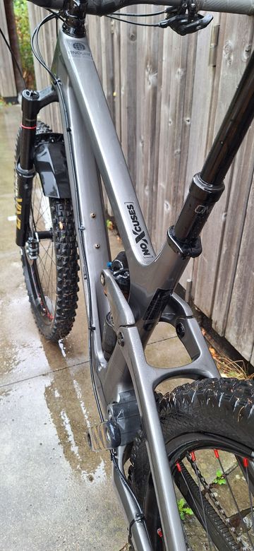 Used Transition Sentinel Carbon Frameset 2023 Mountainbike, Light Gray — image 5 of 5