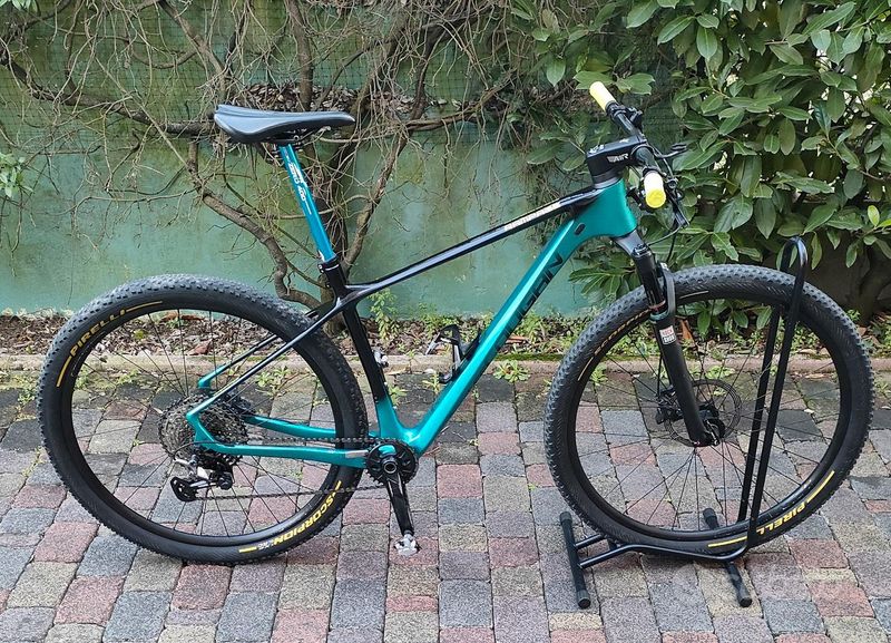 Käytetty Lee Cougan Rampage 2022 MTB