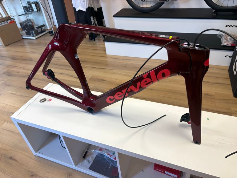 Used Cervélo P5 Frameset 2026 Road & Gravel, Red — image 4 of 7