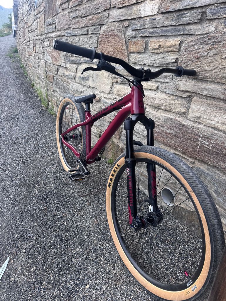 Used Commencal ABSOLUT 26 2018 2018 Mountainbike, Red, 26 — image 2 of 3