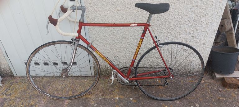 Used Anquetil Custom Campagnolo Record 1970 Road & Gravel, Red — image 2 of 3