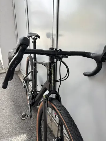 Brugt Giant Revolt Shimano GRX 2023 2023 Road & Gravel — billede 9 af 12