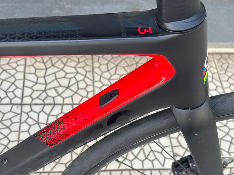 Colnago V3 Shimano Ultegra Di2 2024 Road & Gravel d'occasion — image 3 sur 8