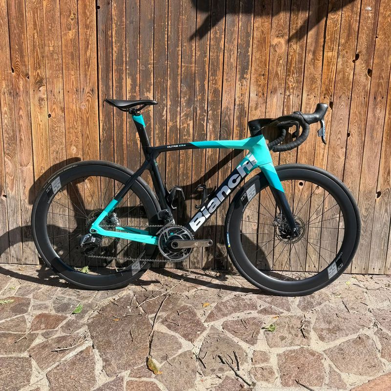Used Bianchi Oltre XR4 Red eTap AXS 2024 2024 Road & Gravel