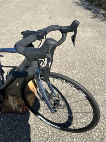 Używany Giant Defy Advanced Pro 1 2022 2022 Road & Gravel — zdjęcie 2 z 6