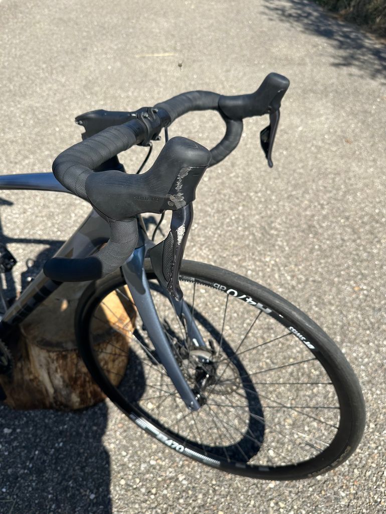 Używany Giant Defy Advanced Pro 1 2022 2022 Road & Gravel — zdjęcie 2 z 6