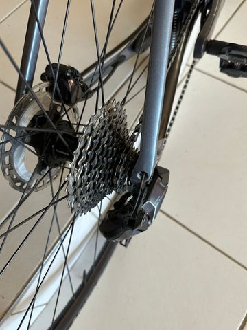 Używany Giant Defy Advanced Pro 1 2022 2022 Road & Gravel — zdjęcie 4 z 6