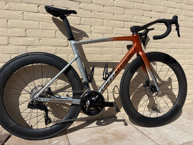 Käytetty Specialized Allez Shimano 105 Di2 2026 Road & Gravel