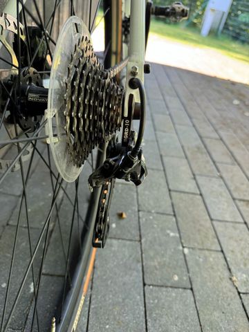 Gebrauchtes Pinnacle Arkose R2 2020 2020 Road & Gravel, Weiß — Bild 6 von 12