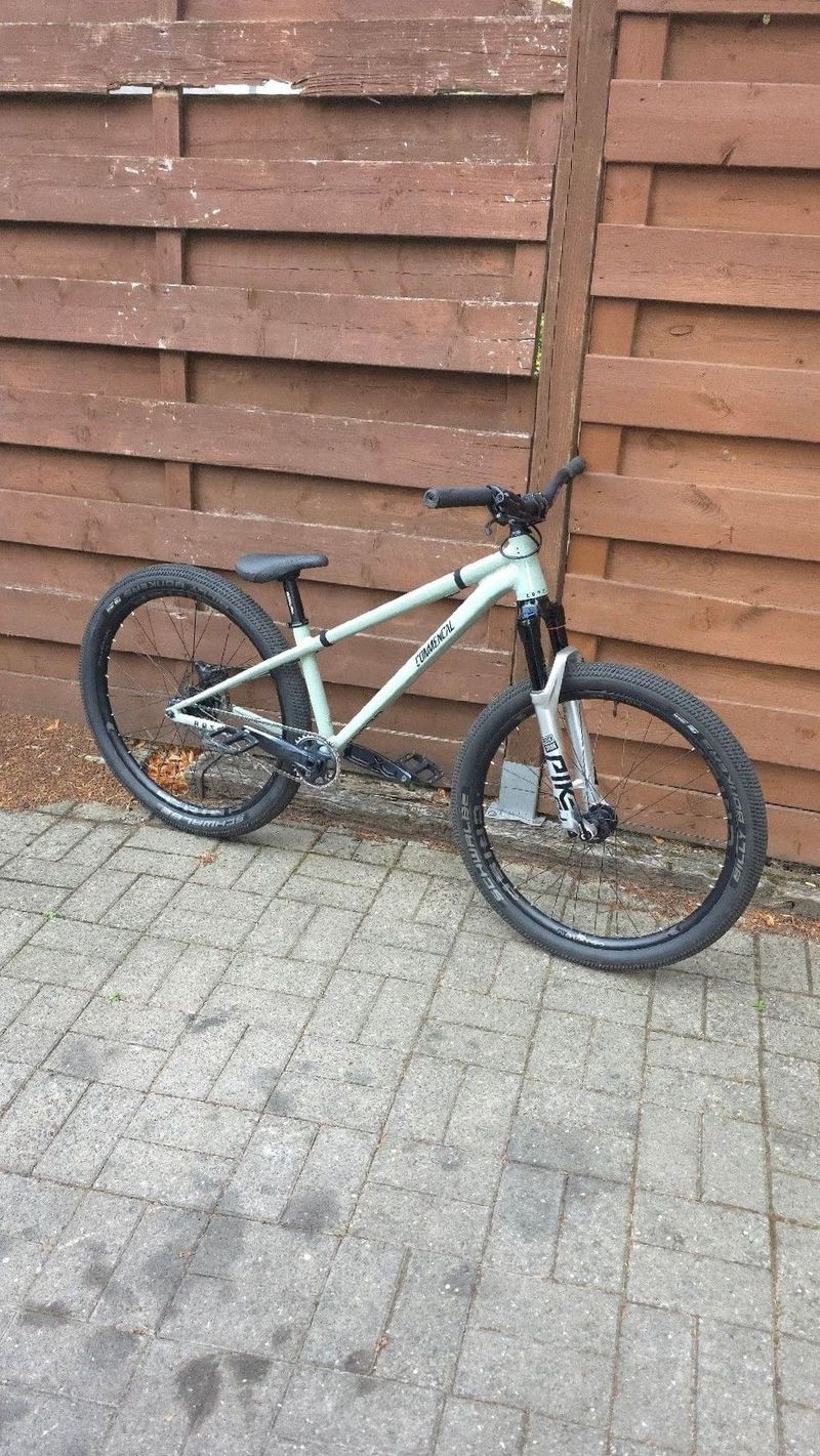 Used Commencal ABSOLUT 2022 2022 MTB