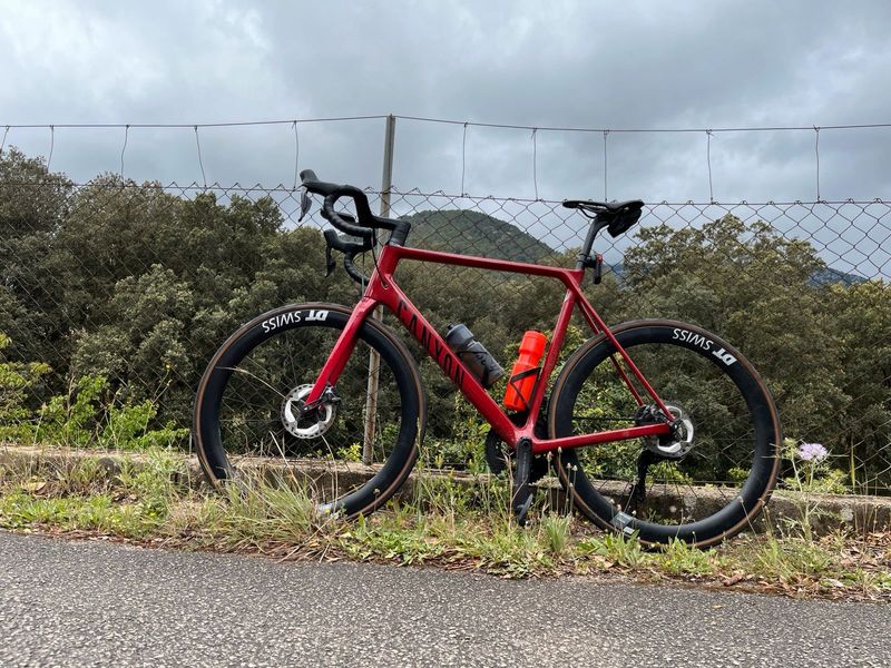 Used Canyon Ultimate CF SL 8 Disc Aero 2022 2022 Road & Gravel
