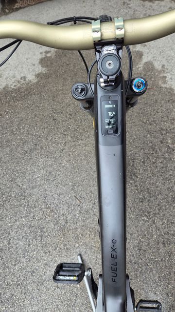 Gebrauchtes Trek Fuel EXe 9.8 2023 2023 Mountainbike, Hellgrau — Bild 4 von 8