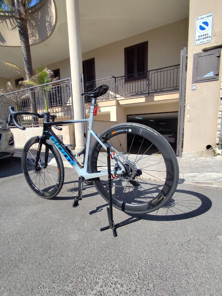 Brugt Giant Propel Advanced SL 1 2024 2024 Road & Gravel — billede 5 af 6
