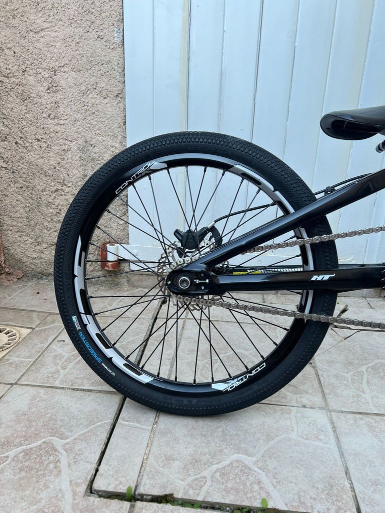 Used StayStrong Custom Other Shimano 2024 Mountainbike, Black — image 3 of 4