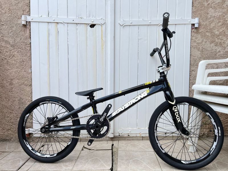 Tweedehands StayStrong Custom Other Shimano 2024 MTB