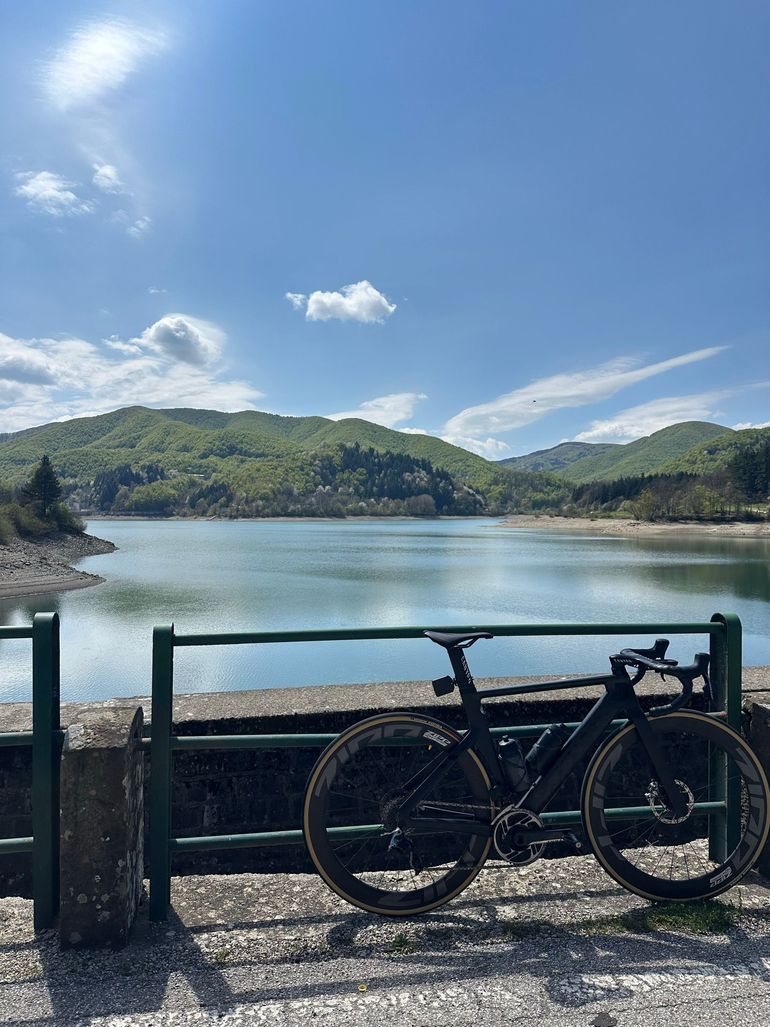 Gebrauchtes Canyon Aeroad SRAM Red 2024 Road & Gravel, Schwarz — Bild 2 von 9