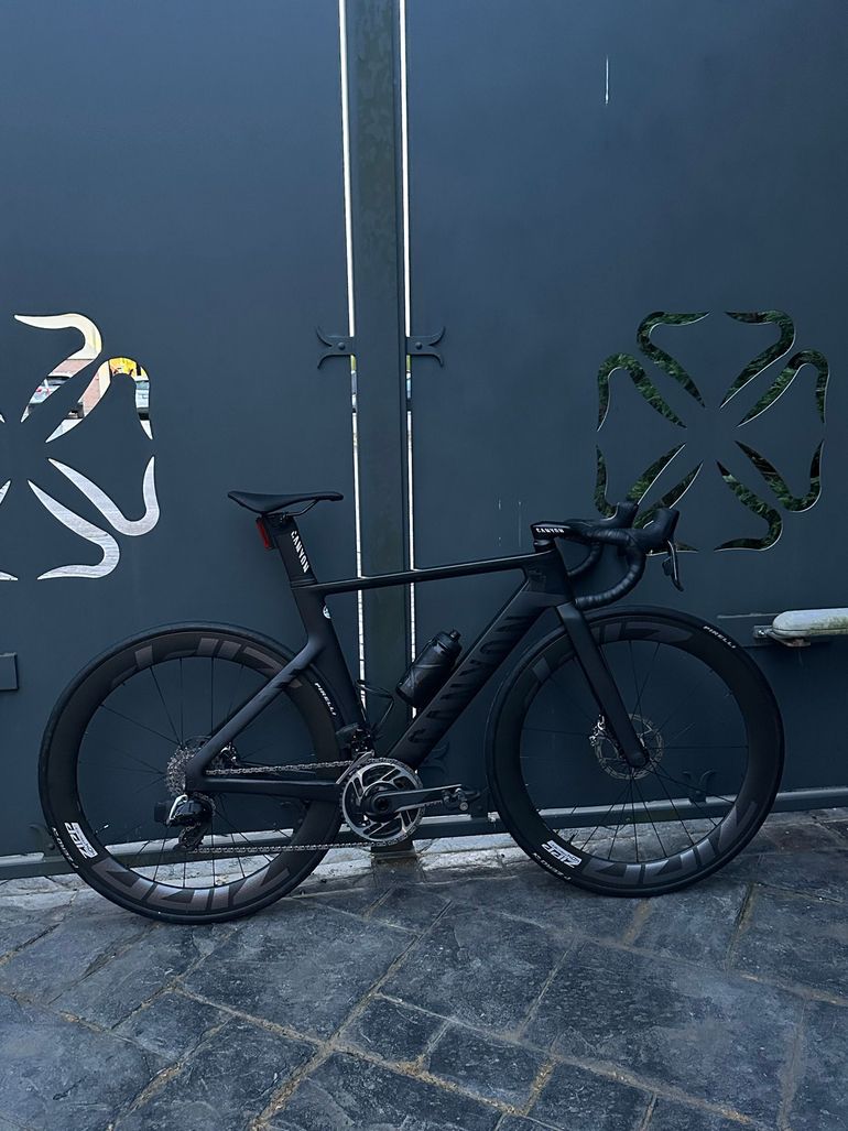 Gebrauchtes Canyon Aeroad SRAM Red 2024 Road & Gravel, Schwarz — Bild 8 von 9