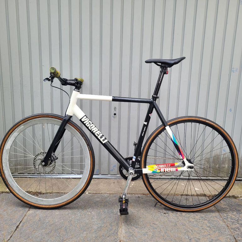Cinelli Vigorelli Caleido 2015 / 56cm (C-T) FIXED GEAR // Disc Brake 2015 Road & Gravel d'occasion — image 2 sur 19