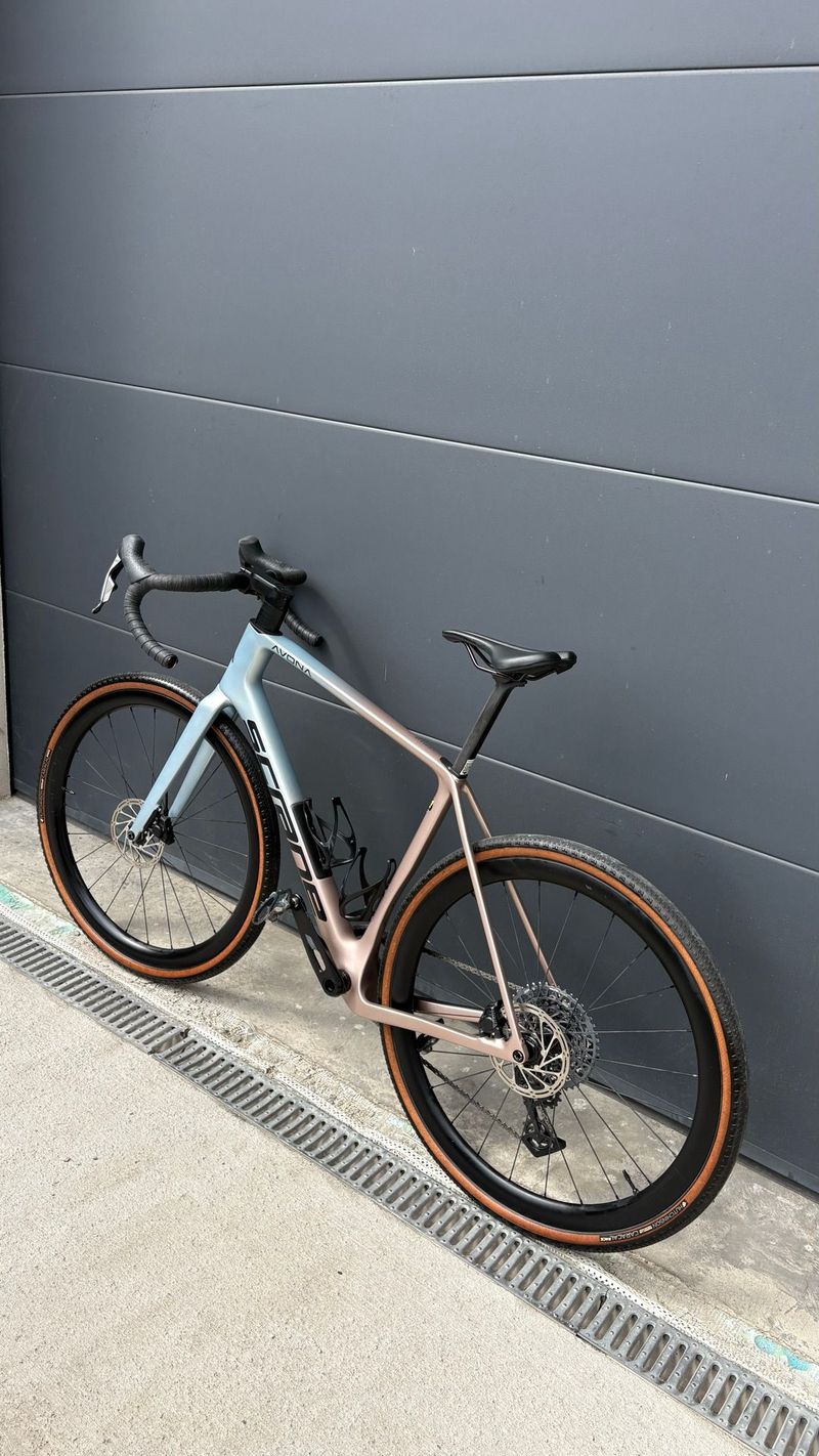 Used Avona CALLIS SRAM Rival eTap AXS 2026 Road & Gravel