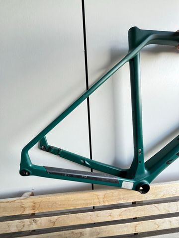 Used Canyon Grail CF SL 7 2023 Frameset 2023 Road & Gravel, Green — image 6 of 7
