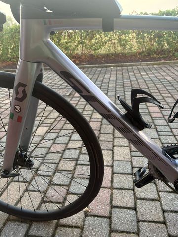 Used Scott Addict 10 2023 2023 Road & Gravel, Green — image 5 of 6