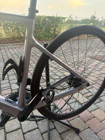 Used Scott Addict 10 2023 2023 Road & Gravel, Green — image 3 of 6