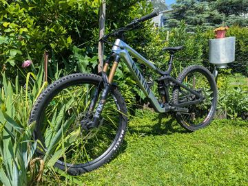 Used Canyon Strive CFR 2022 2022 Mountainbike, Light Gray, 29 — image 2 of 7