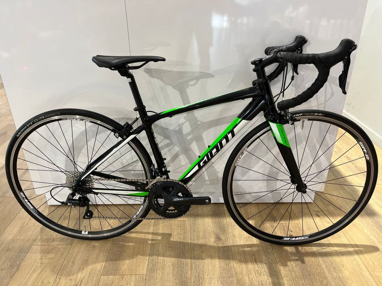 Used Giant Contend 1 2017 2017 Road & Gravel, Black — image 3 of 3