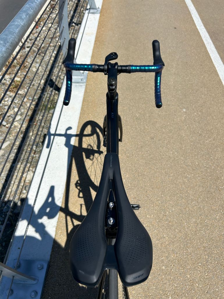 Brugt Giant TCR Advanced 2 KOM 2025 2025 Road & Gravel — billede 4 af 14