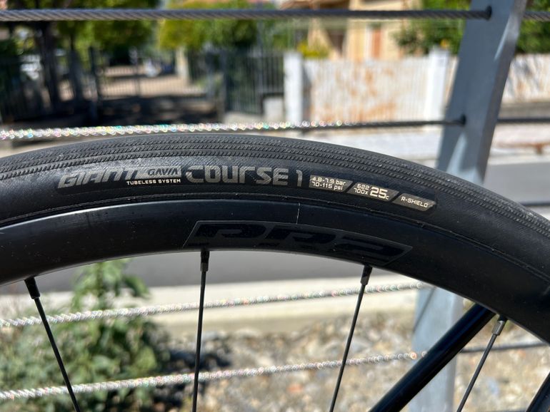 Brugt Giant TCR Advanced 2 KOM 2025 2025 Road & Gravel — billede 7 af 14