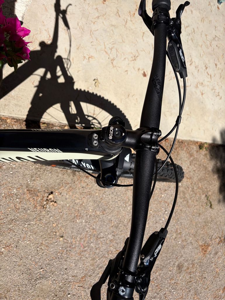 Used Canyon Neuron CF 8 2021 2021 Mountainbike, White, 27.5, 29 — image 5 of 13