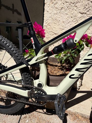 Used Canyon Neuron CF 8 2021 2021 Mountainbike, White, 27.5, 29 — image 4 of 13