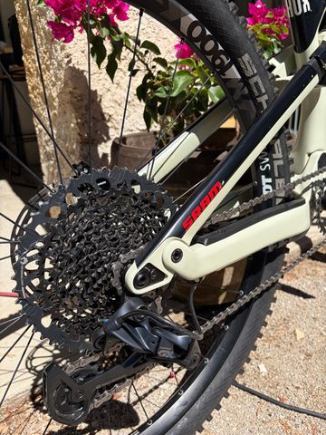 Used Canyon Neuron CF 8 2021 2021 Mountainbike, White, 27.5, 29 — image 2 of 13