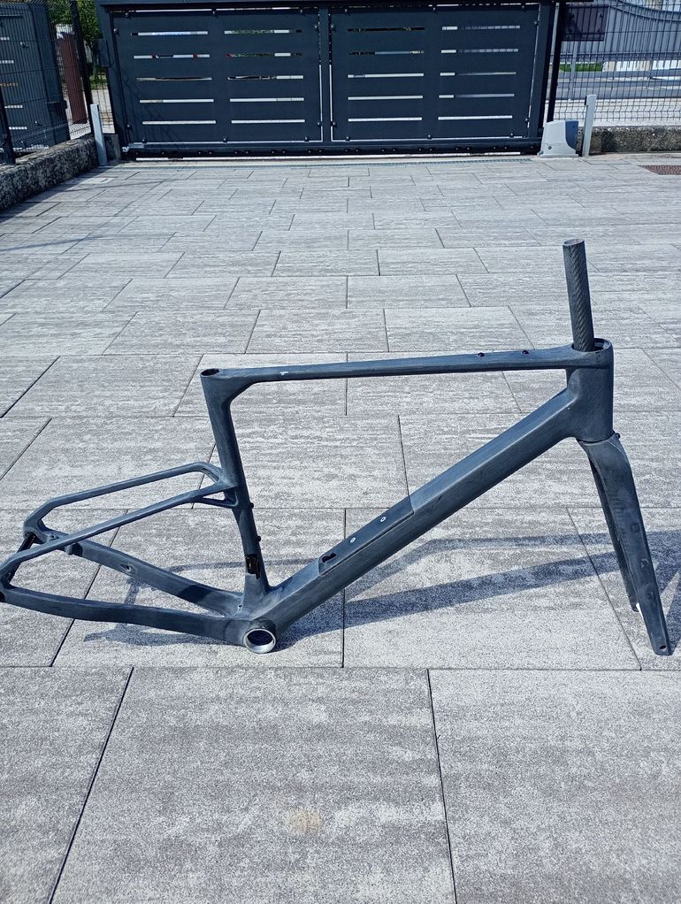 Gebrauchtes Arvos Custom Frameset 2026 Road & Gravel, Schwarz — Bild 1 von 8
