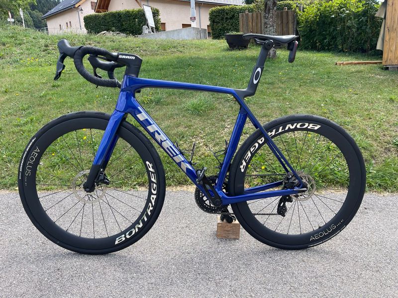 Used Trek Madone SRAM Rival 2024 Road & Gravel