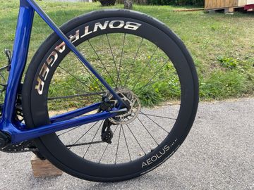 Used Trek Madone SRAM Rival 2024 Road & Gravel, Blue — image 6 of 7