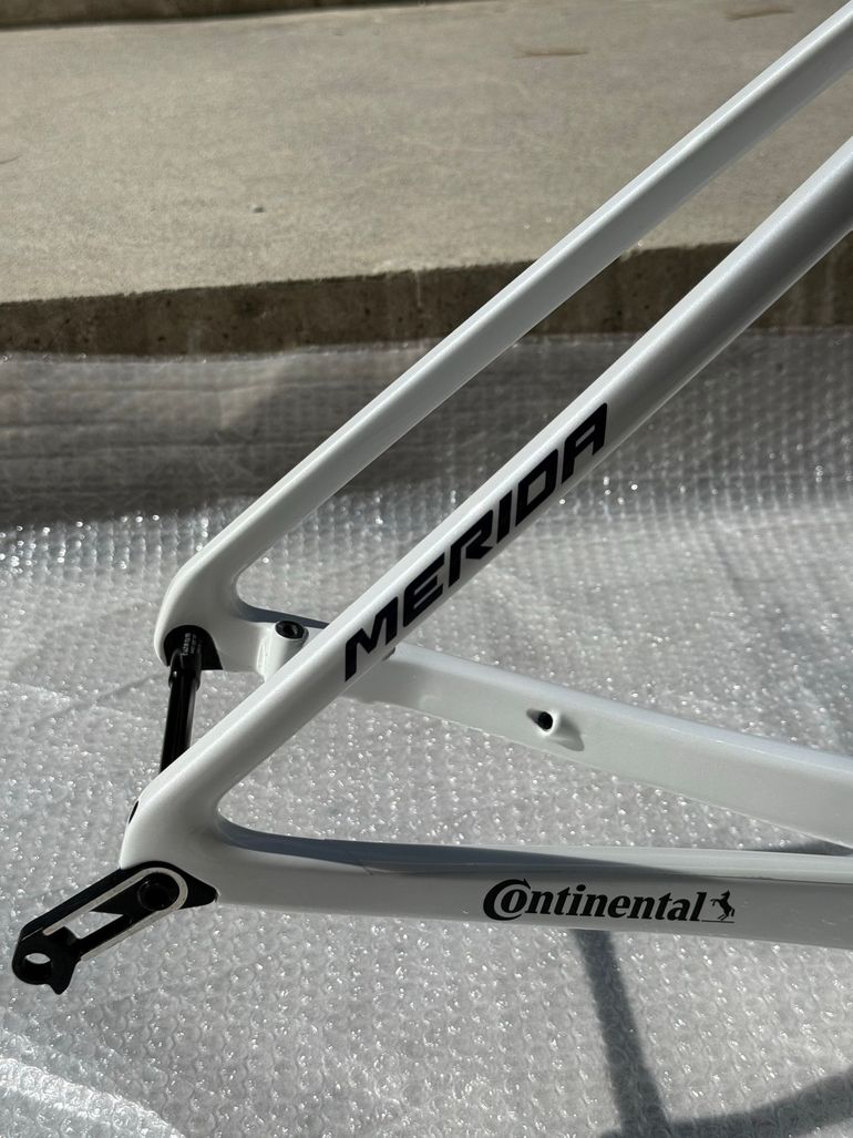 Brugt Merida SCULTURA TEAM 2025 Frameset 2025 Road & Gravel — billede 3 af 11