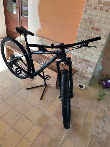 Used Trek Procaliber 9.6 2022 2022 Mountainbike, Black — image 2 of 5