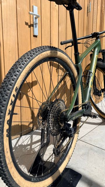 Used Orbea Alma Shimano SLX 2020 Mountainbike, Green — image 3 of 5