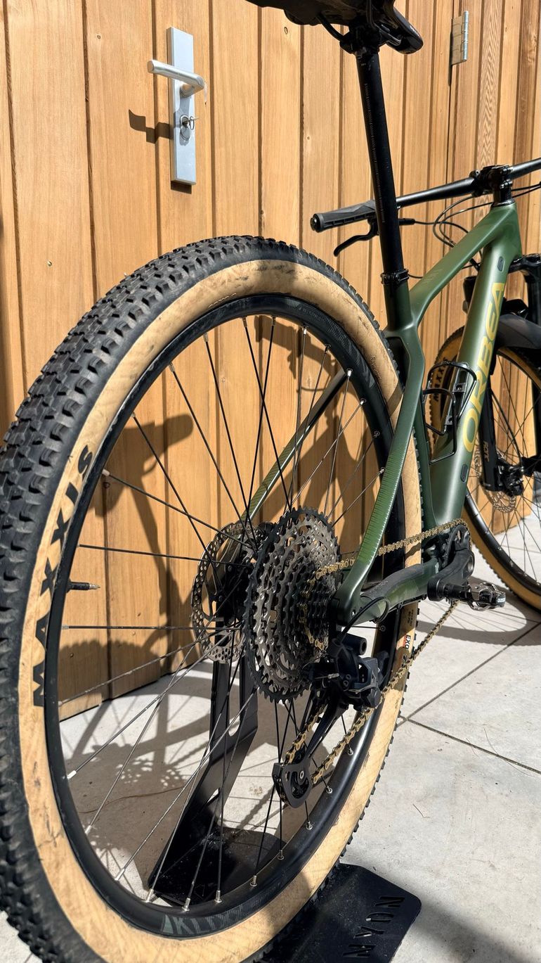 Used Orbea Alma Shimano SLX 2020 Mountainbike, Green — image 3 of 5