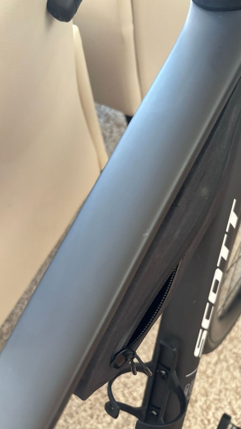 Used Scott Addict 30 2026 2026 Road & Gravel, Black — image 9 of 13