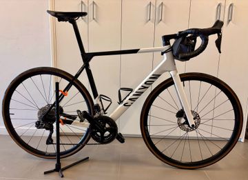 Brugt Canyon Ultimate CF SL 7 Di2 2023 2023 Road & Gravel — billede 1 af 10