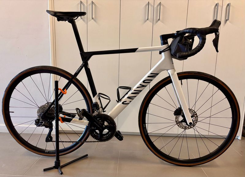 Used Canyon Ultimate CF SL 7 Di2 2023 2023 Road & Gravel