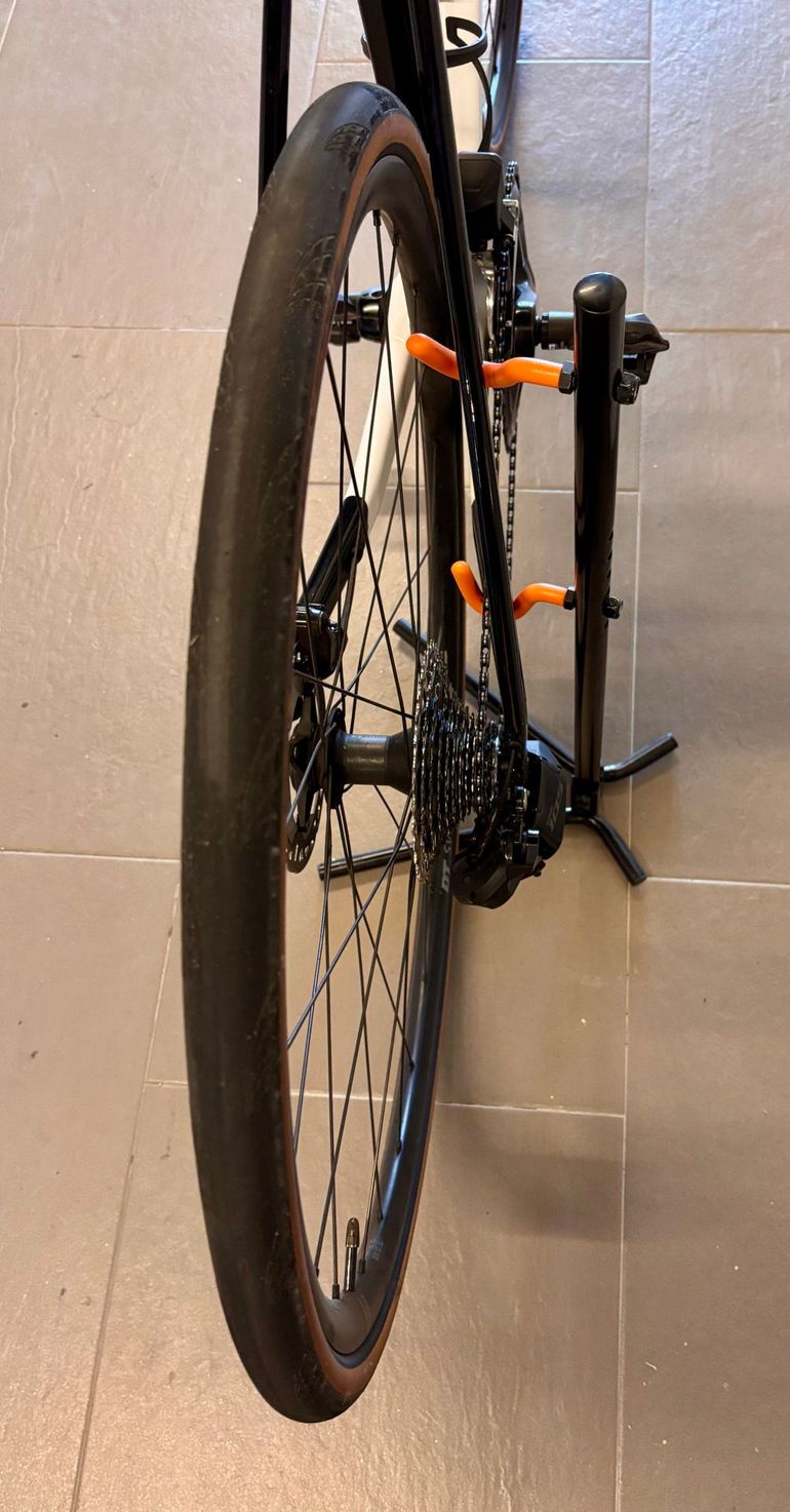 Brugt Canyon Ultimate CF SL 7 Di2 2023 2023 Road & Gravel — billede 7 af 10
