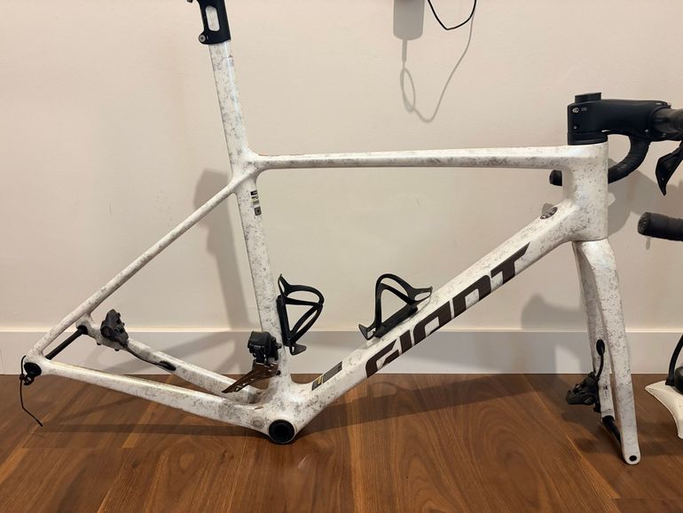 Used Giant Tcr advanced Frameset 2025 Road & Gravel, White — image 7 of 9