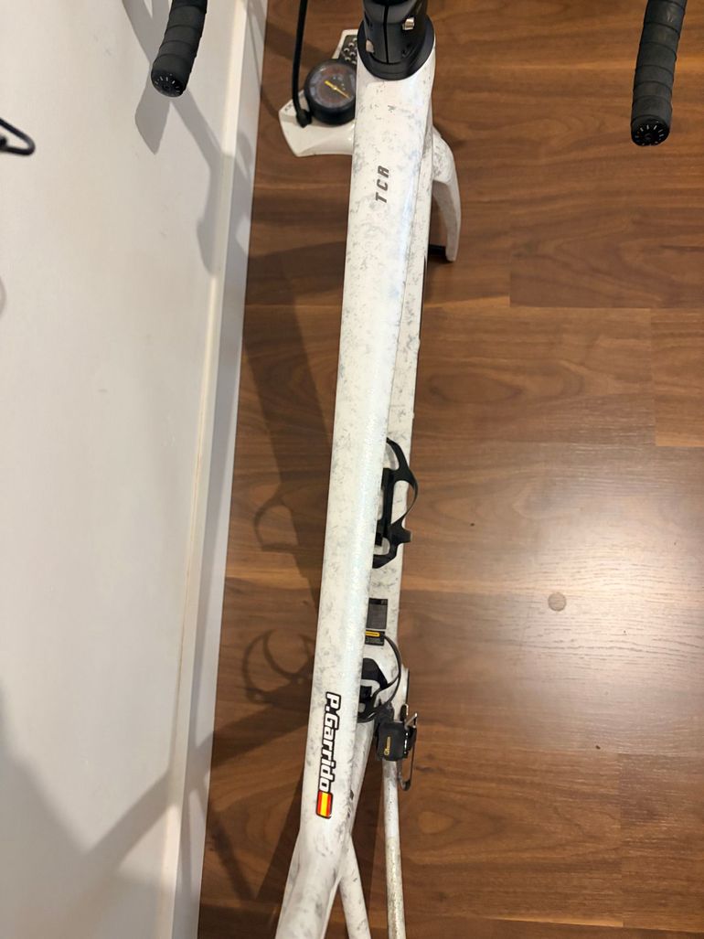 Used Giant Tcr advanced Frameset 2025 Road & Gravel, White — image 4 of 9