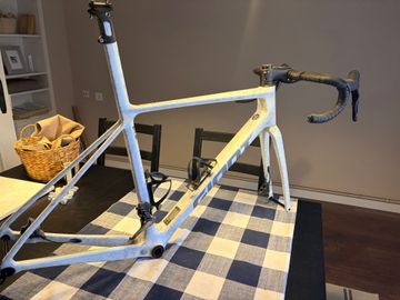 Used Giant Tcr advanced Frameset 2025 Road & Gravel, White — image 1 of 9
